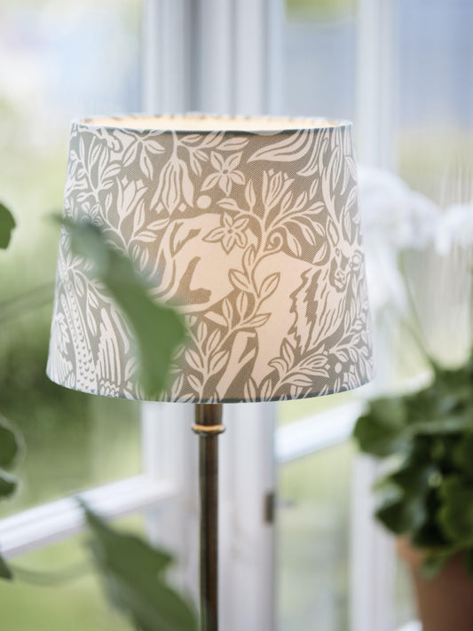 Anibe Lifestyle - Liam Bordslampa Eldertree grön 55cm