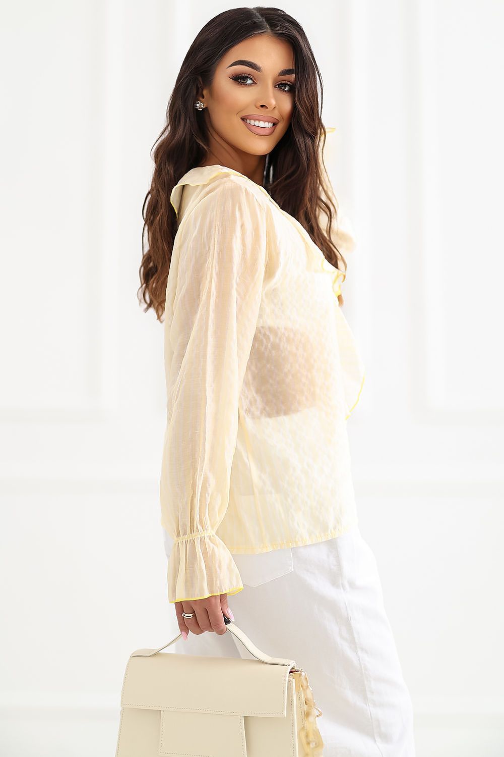 Anibe Lifestyle - Randig blus med volangkrage