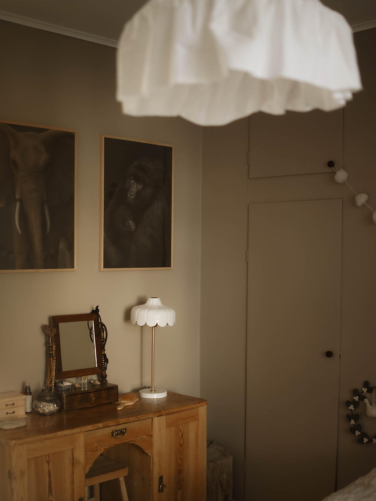 Anibe Lifestyle - Wells Bordslampa Vit/Guld IP20 50cm