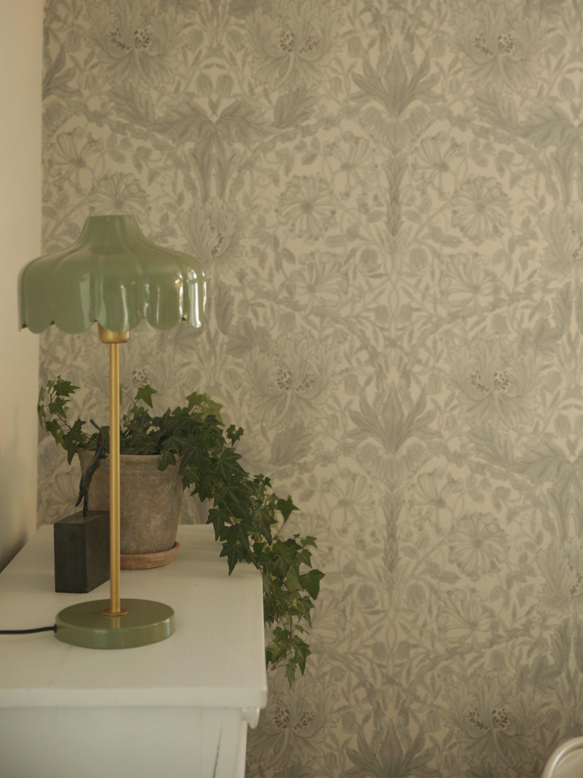 Anibe Lifestyle - Wells Bordslampa Mossa/Guld IP20 50cm