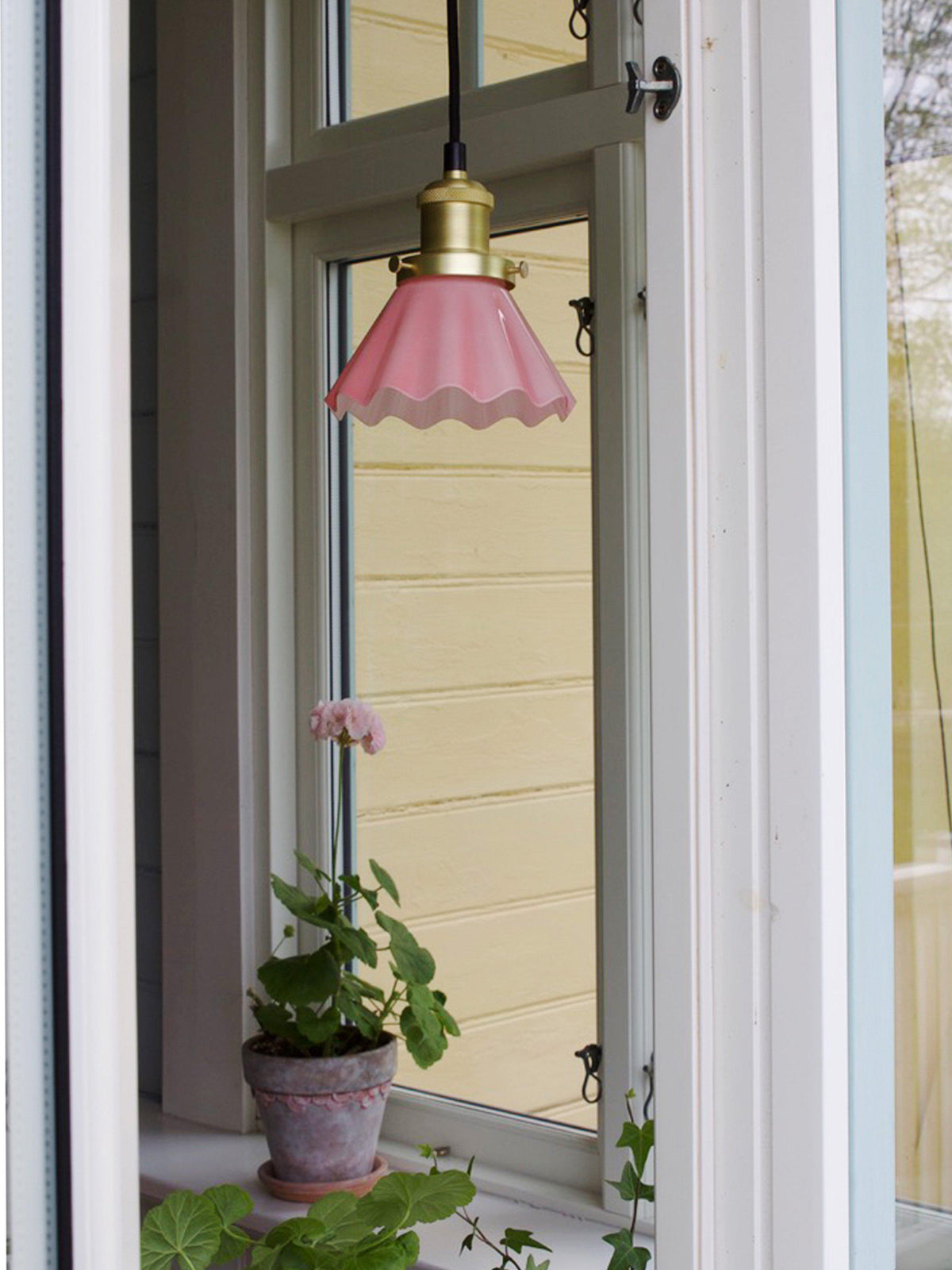 Anibe Lifestyle - August Fönsterlampa Rosa Veckad IP20 15cm