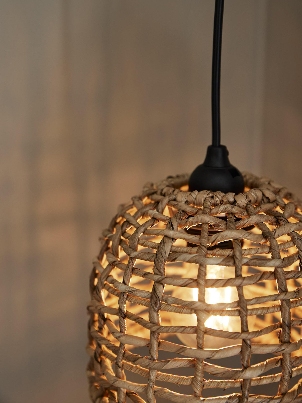 Anibe Lifestyle - Cebu Mini - Taklampa Flätad Lampakanay IP44 17cm