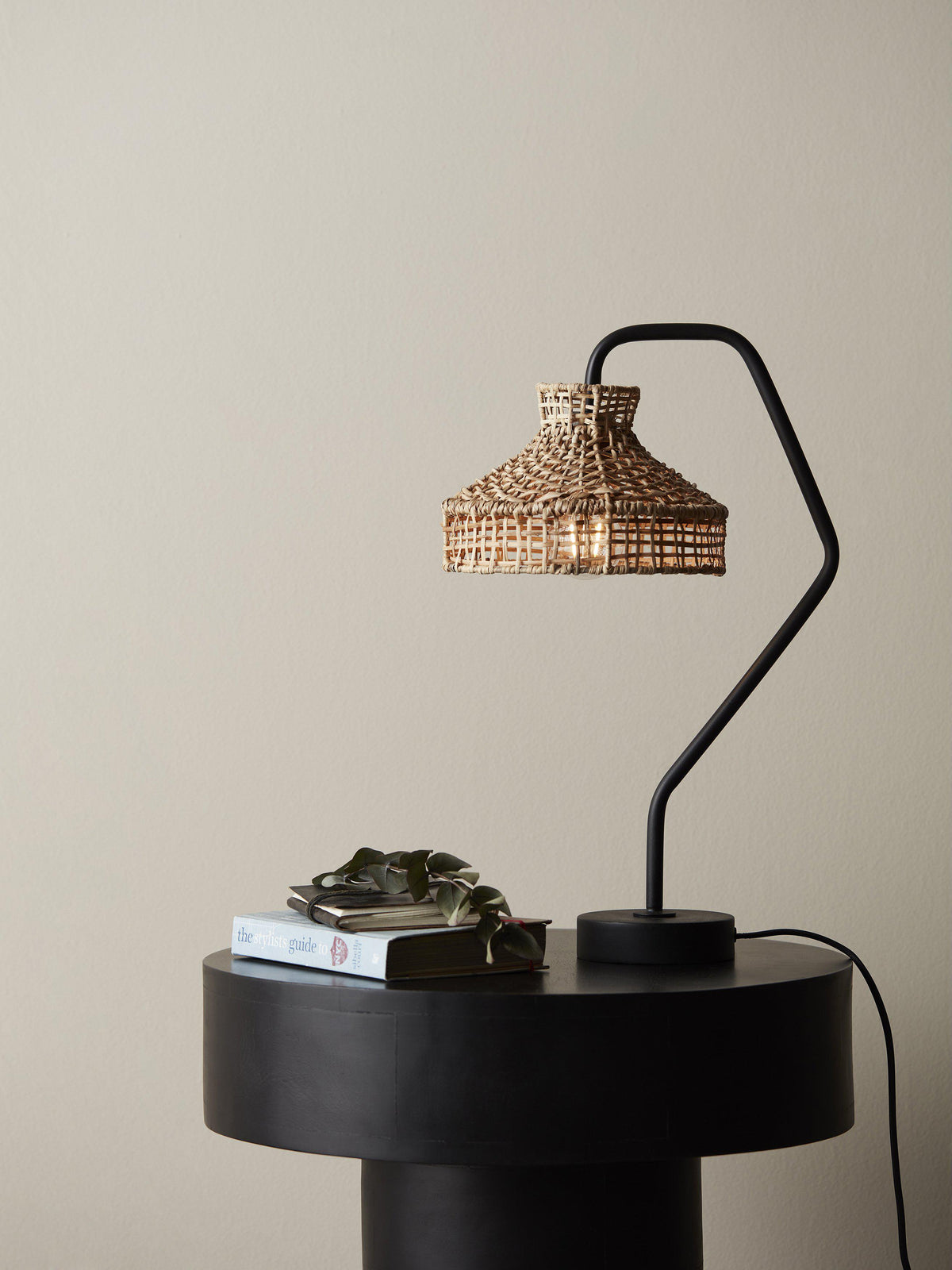 Anibe Lifestyle - Loft Bordslampa Svart IP20 49cm