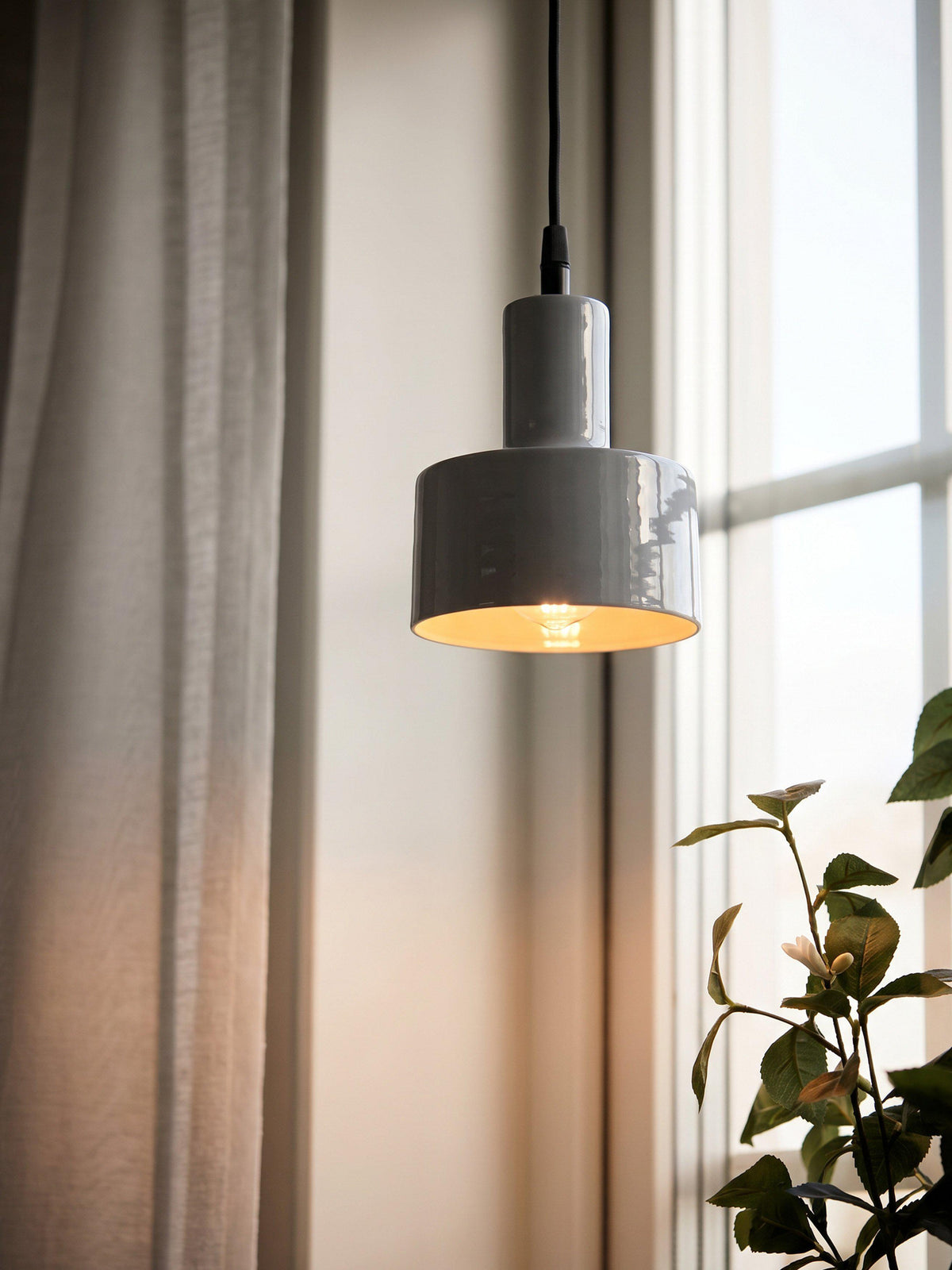 Anibe Lifestyle - Solo Fönsterlampa Blank Grå IP20 13cm
