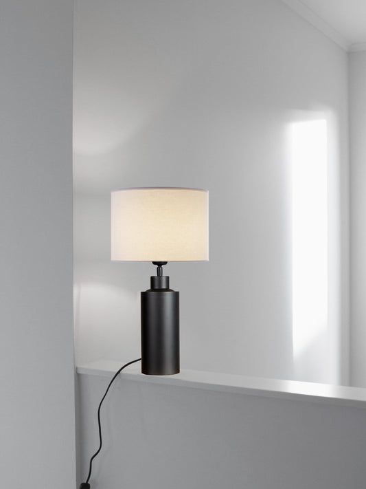 Anibe Lifestyle - Solo Bordslampa Matt Svart Vit Skärm IP20 46cm