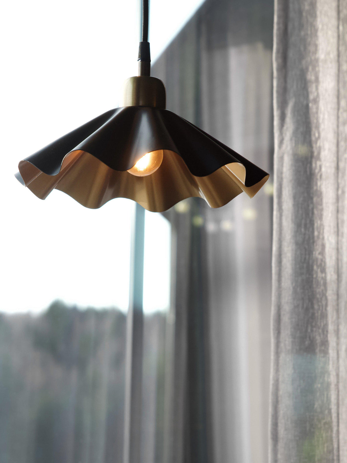 Anibe Lifestyle - Aira Fönsterlampa Svart/Mässing IP20 25cm