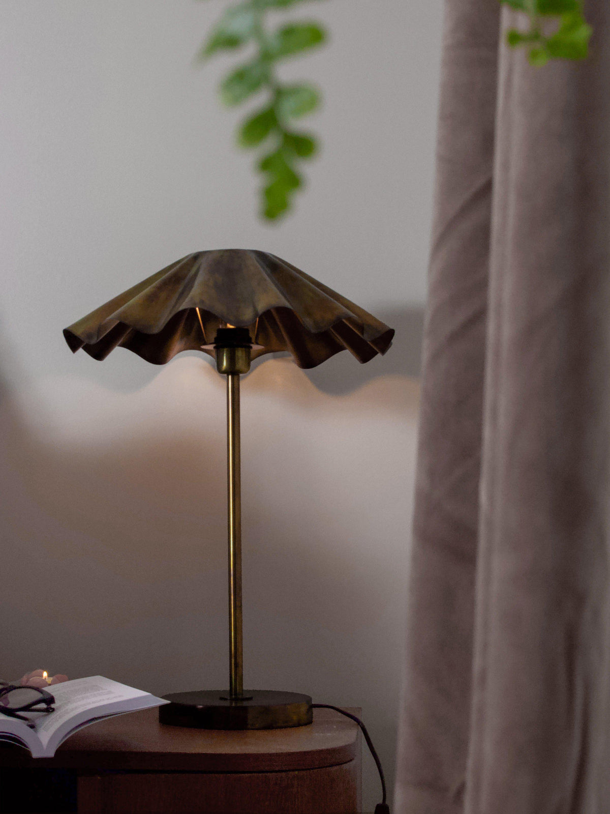 Anibe Lifestyle - Aira Bordslampa Oil Brass IP20 54cm