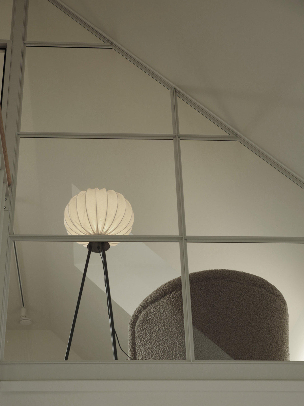 Anibe Lifestyle - Base Golvlampa Tripod Mattsvart IP20 125cm
