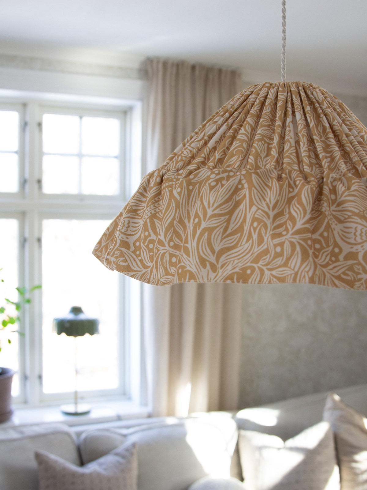 Anibe Lifestyle - Stina Taklampa - Eldertree Gul