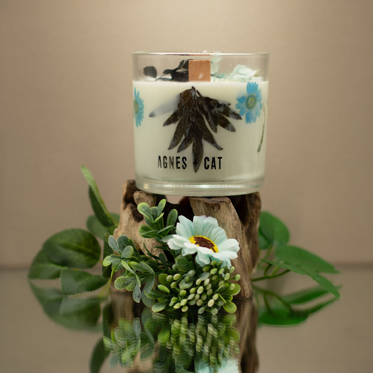Anibe Lifestyle - Agnes + Cat Botaniska Sojavaxljus - Seasalt & Moss