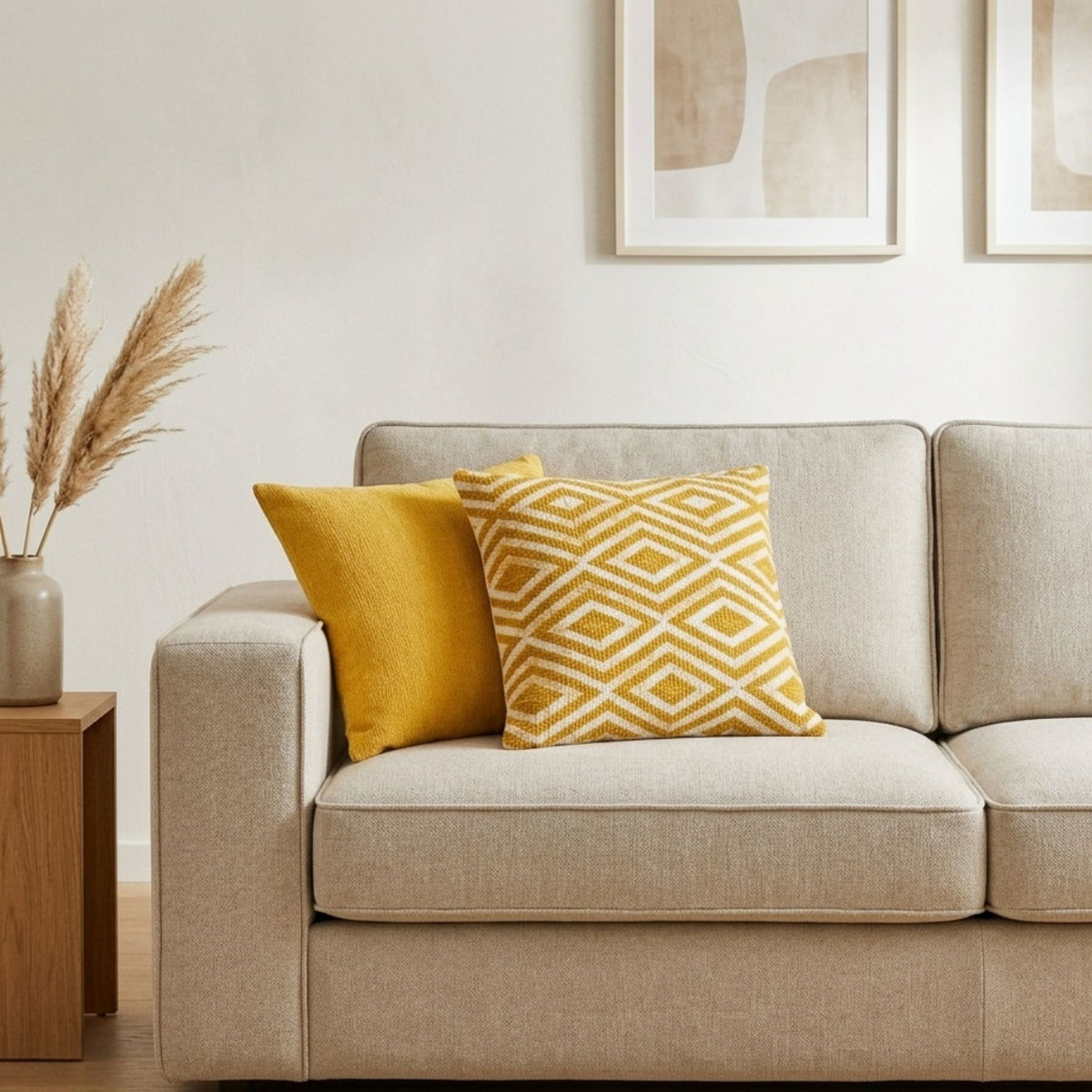 Anibe Lifestyle - Klassiskt kuddfodral – Mustard Diamonds