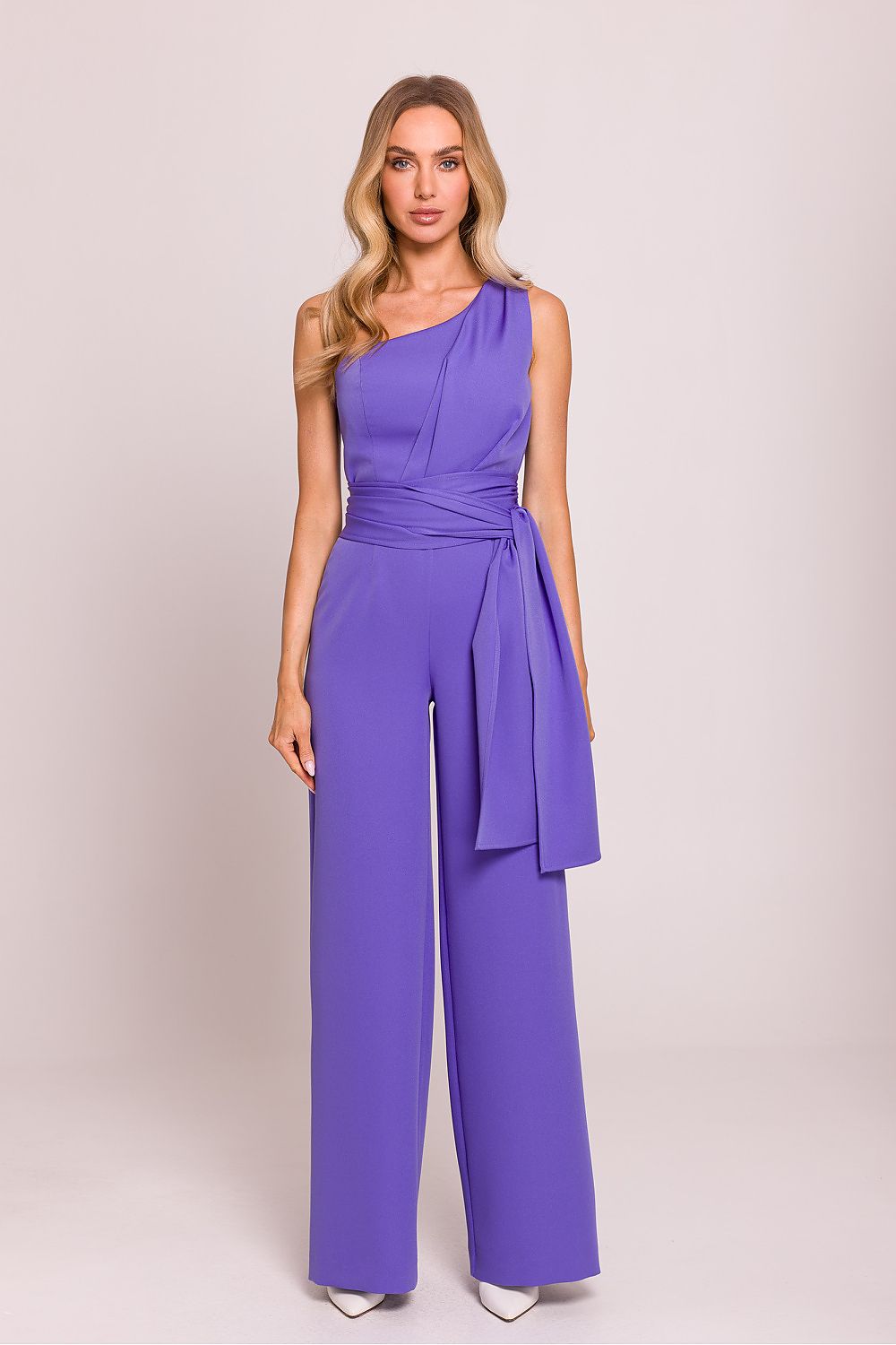 Anibe Lifestyle - Asymmetrisk byxdress med axeldetalj och sidoscarves
