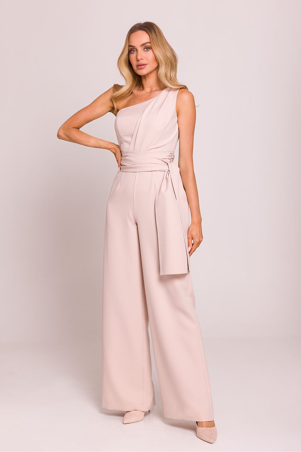 Anibe Lifestyle - Asymmetrisk byxdress med axeldetalj och sidoscarves