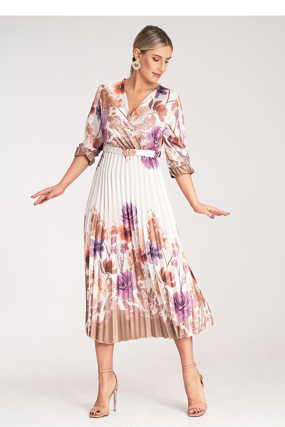 Anibe Lifestyle - Vadlång satinklänning med blommigt mönster