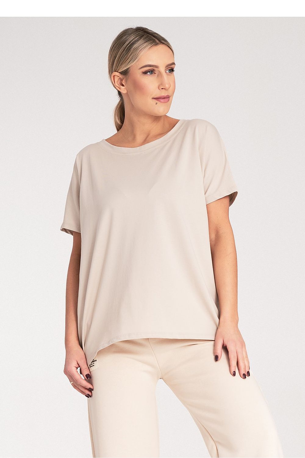 Anibe Lifestyle - Oversize t-shirt med rund hals och kort ärm