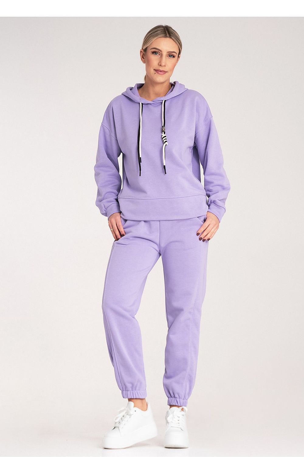 Anibe Lifestyle - Mjukisset med hoodie och byxor