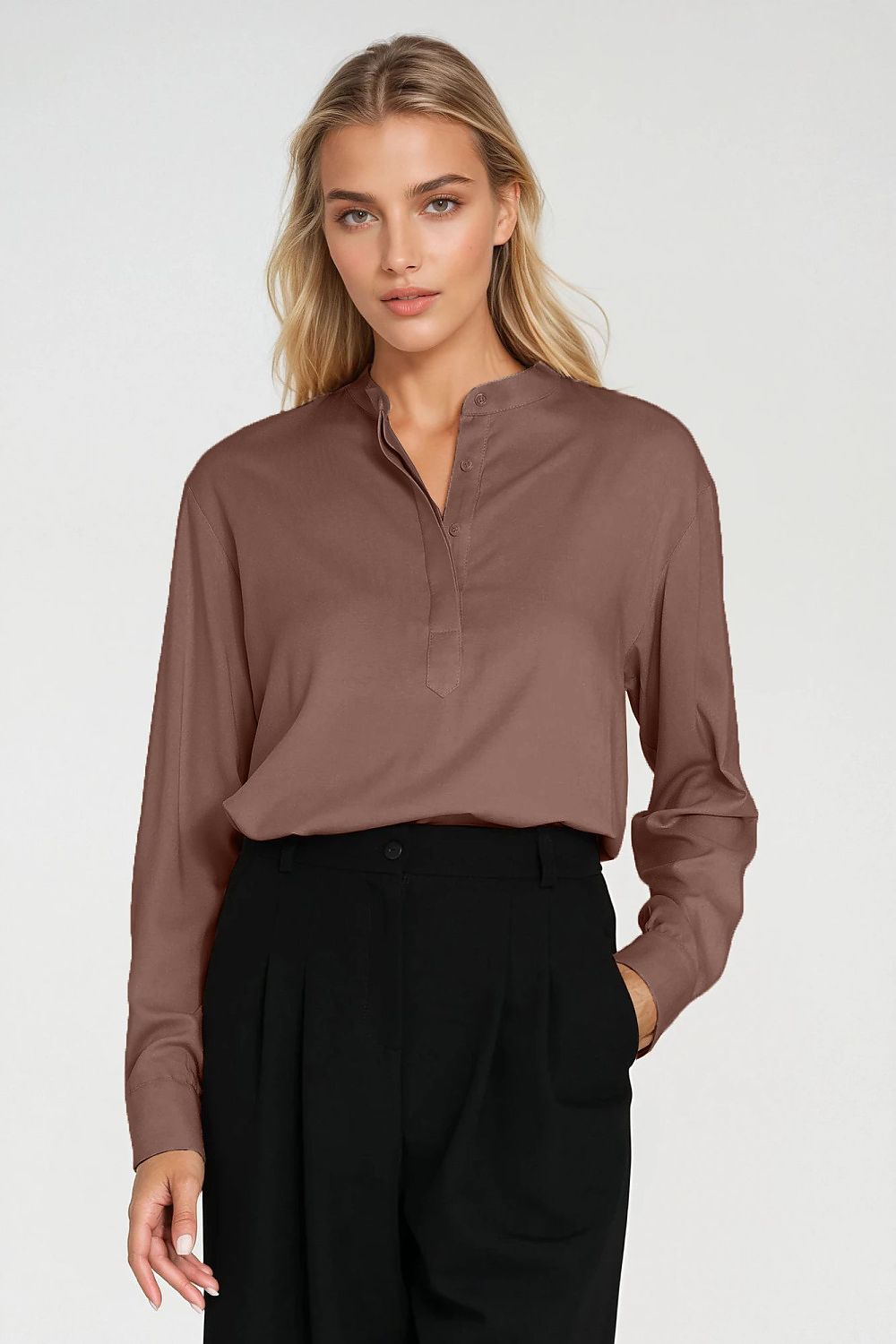 Anibe Lifestyle - Oversized blus med polokrage och långa ärmar