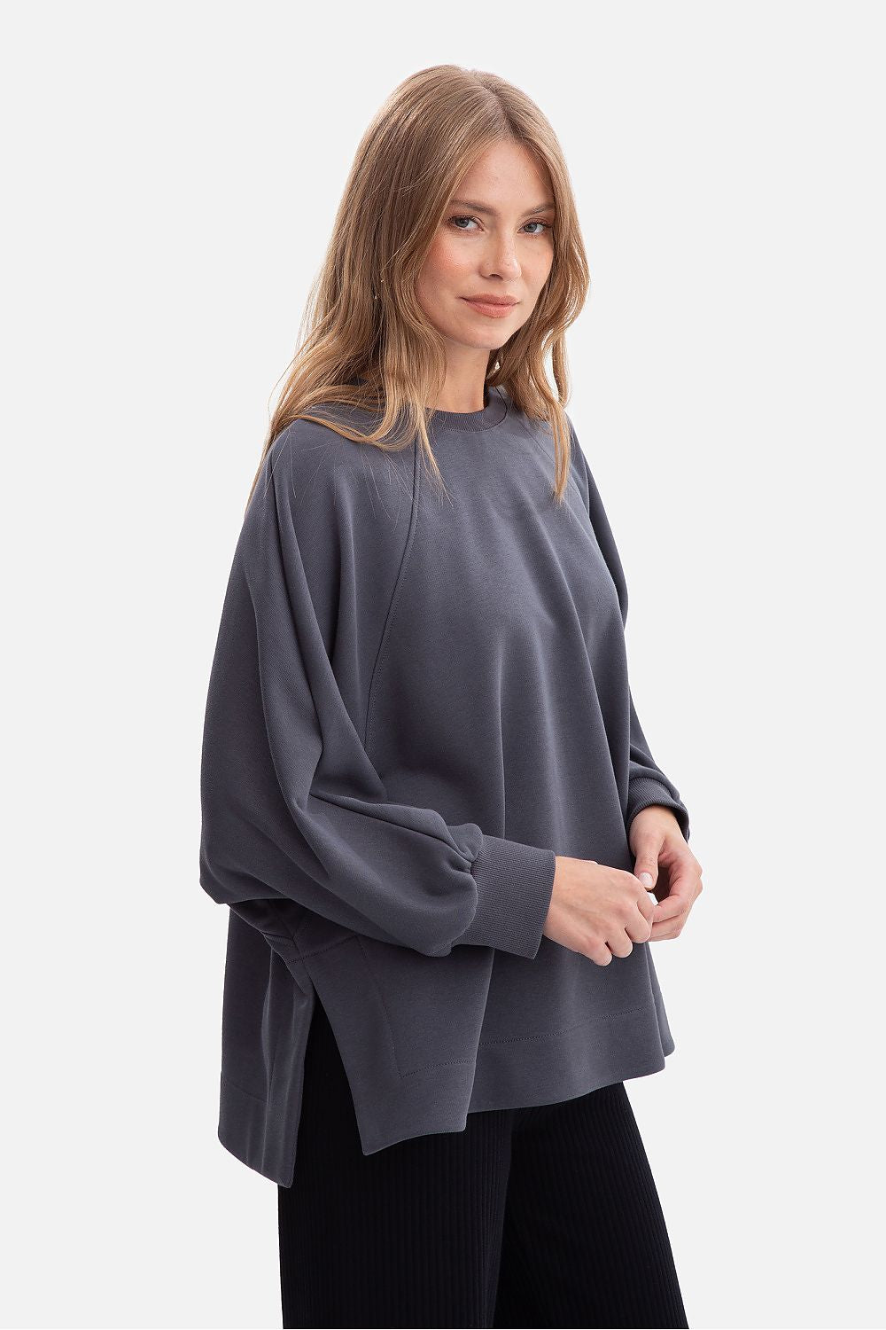 Anibe Lifestyle - Oversized sweatshirt med raglanärmar och sidoslitsar