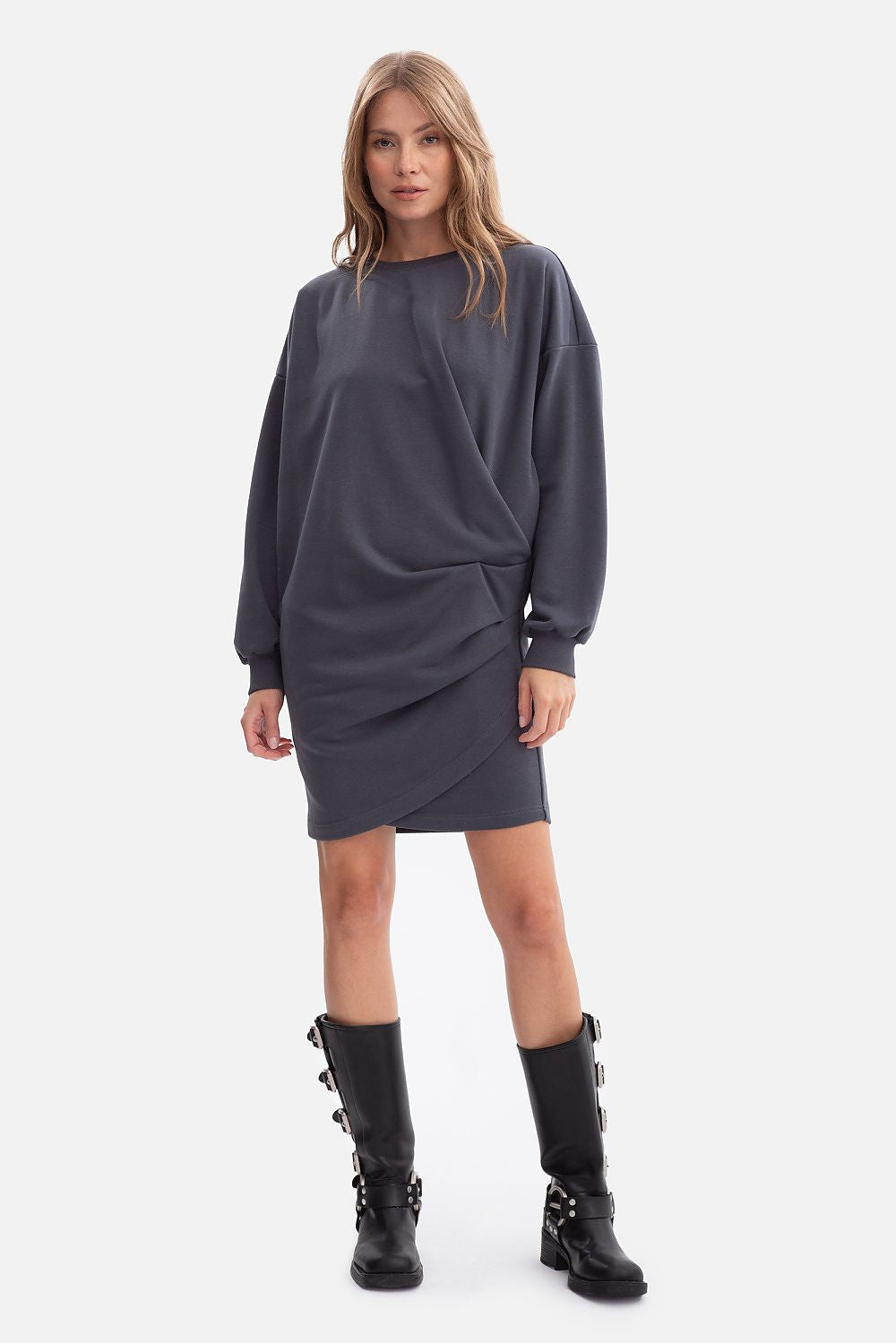 Anibe Lifestyle - Oversize sweatshirt-klänning med muddar och rund ringning