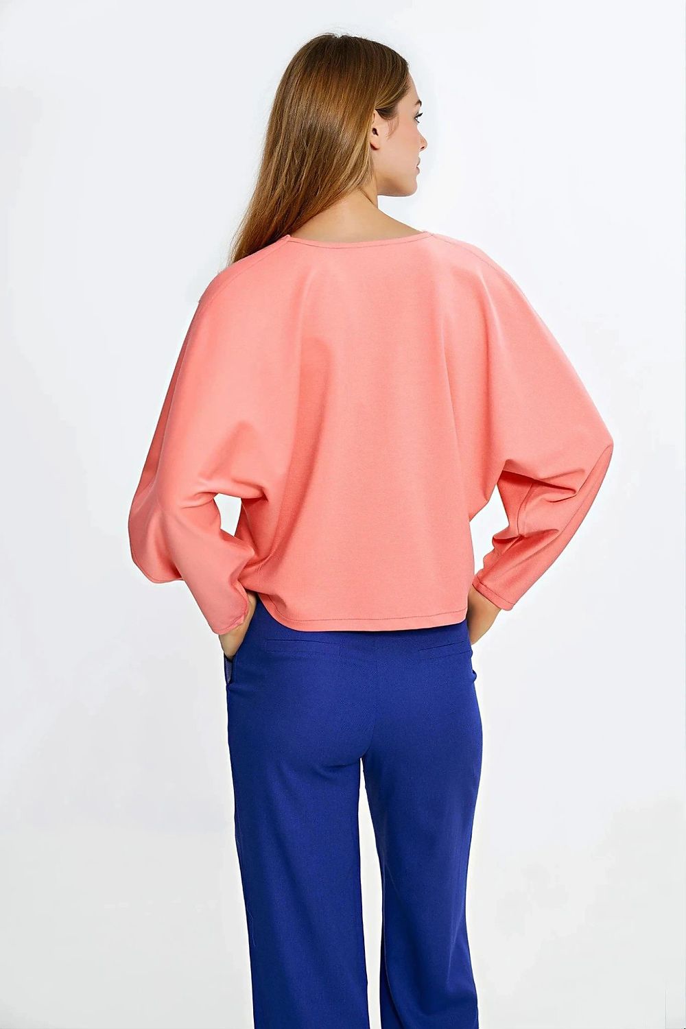 Anibe Lifestyle - Oversize topp med ballongärmar och V-ringning
