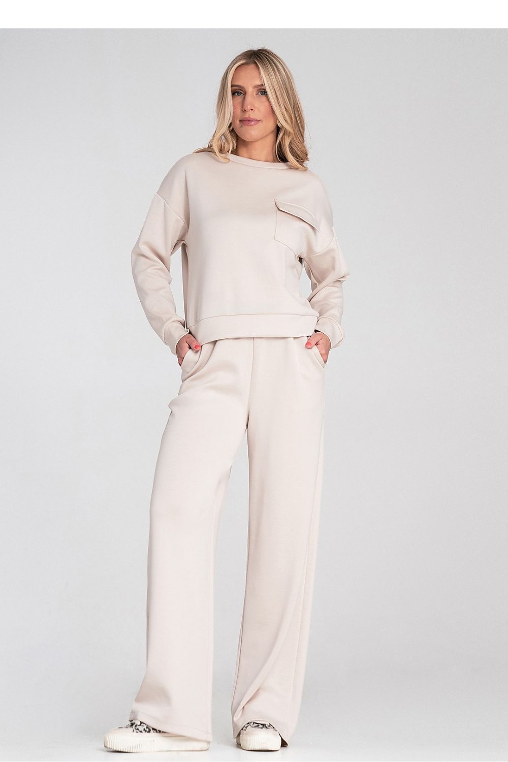 Anibe Lifestyle - Sweatshirt med rund hals och bröstficka