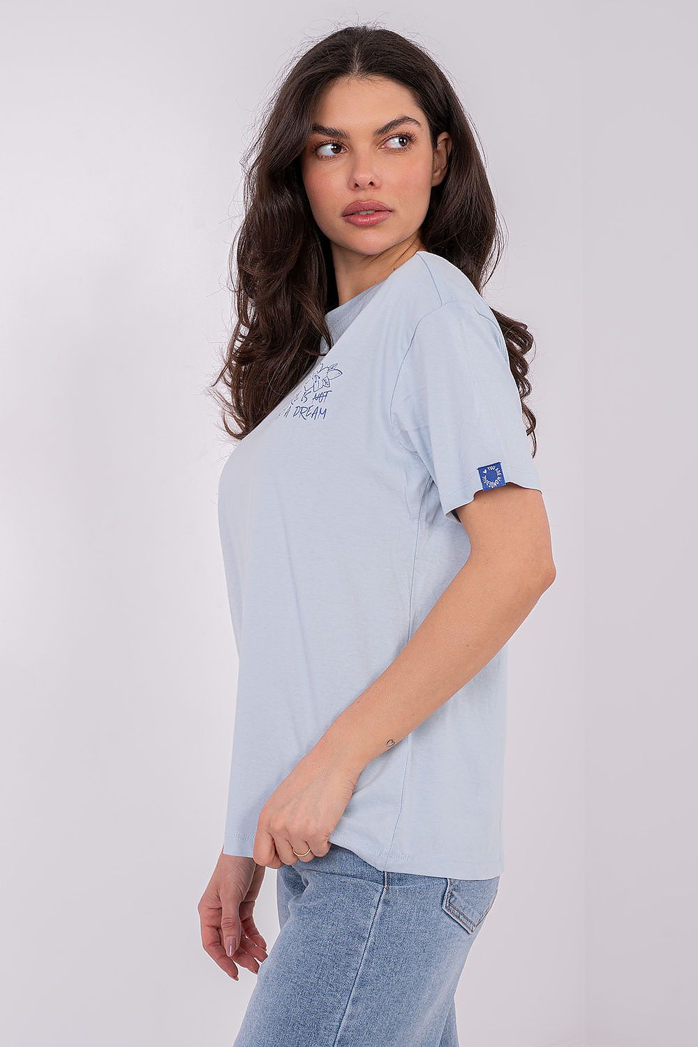 Anibe Lifestyle - Ledig t-shirt i bomull med broderi