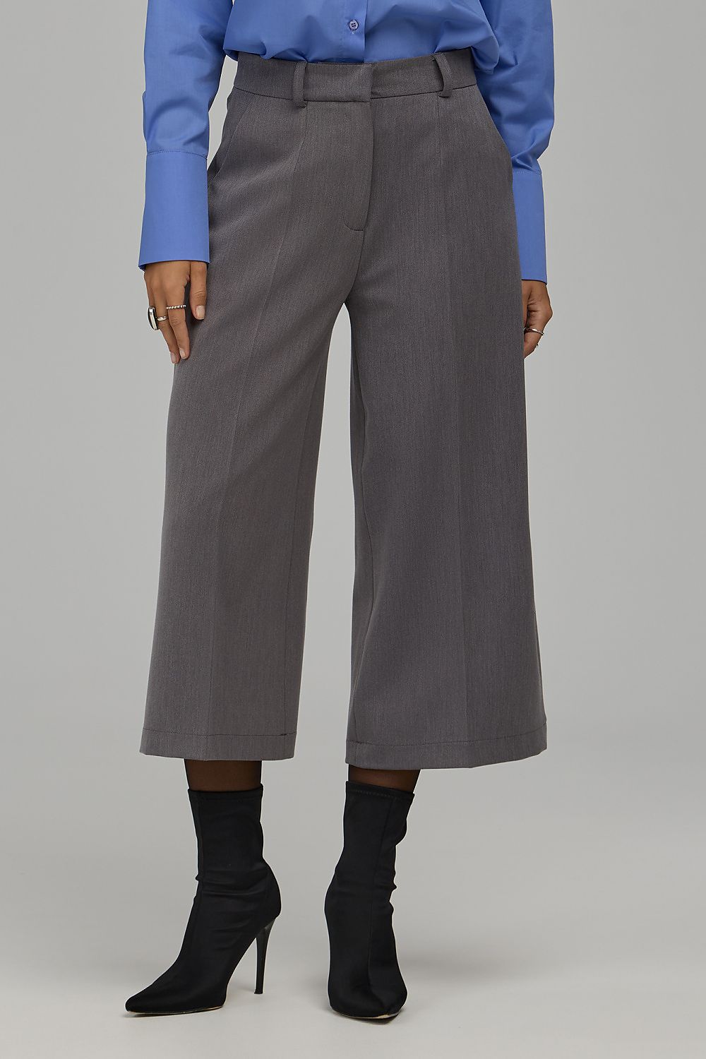 Anibe Lifestyle - Byxor med high-waist och wide leg i cropped modell