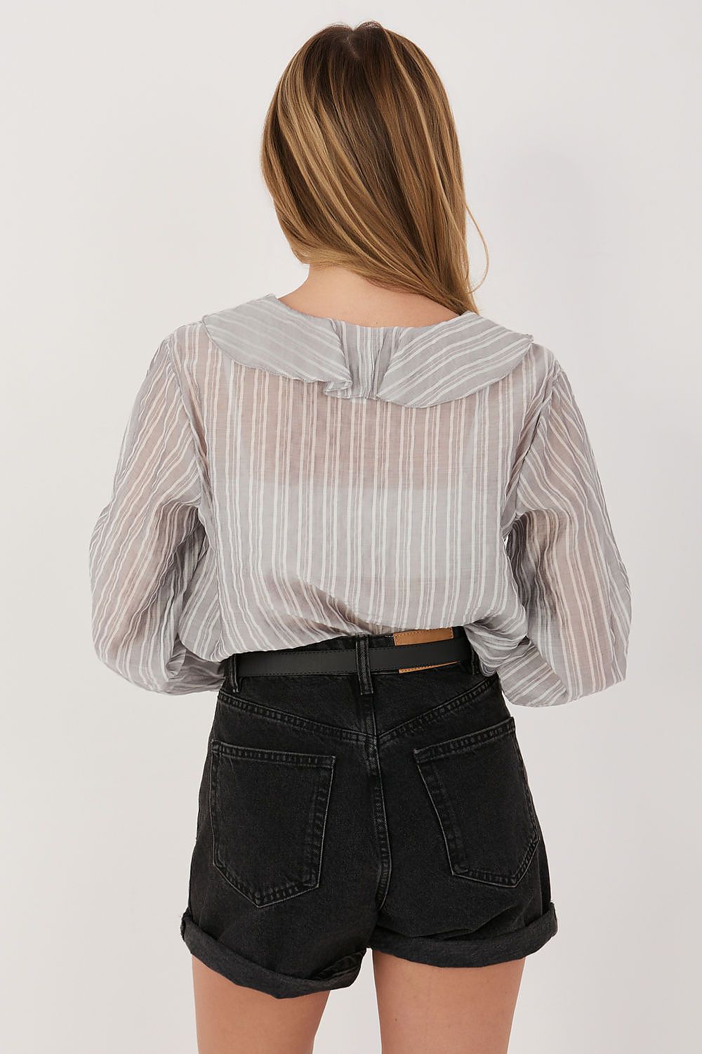 Anibe Lifestyle - Randig blus med volangkrage